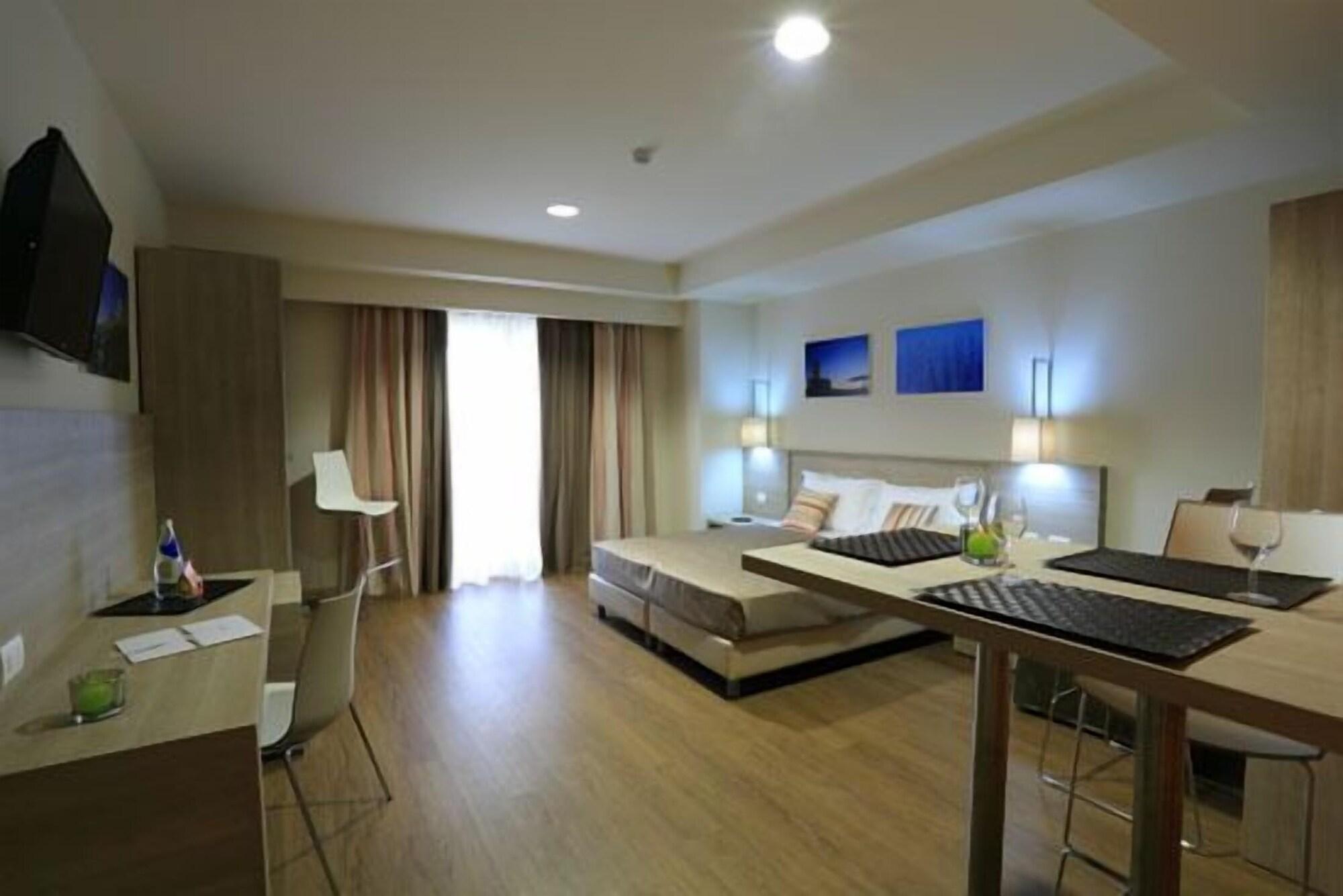 Turin Airport Hotel & Residence San Francesco al Campo Bagian luar foto